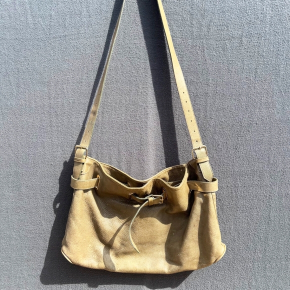 Le Bulga Handbags - Le Bulga Tan Crossbody Bag